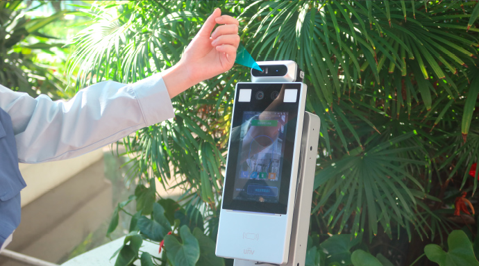 z6���������ǲ�(�й���)���޹�˾����